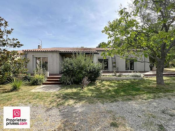 RIANS VILLA T7  200 M² AVEC PISCINE SUR  2200 M² CLOS