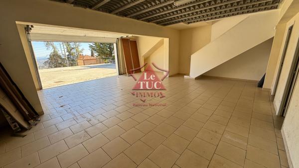 Villa jumelée avec garage à Grasse Grasse (06130)