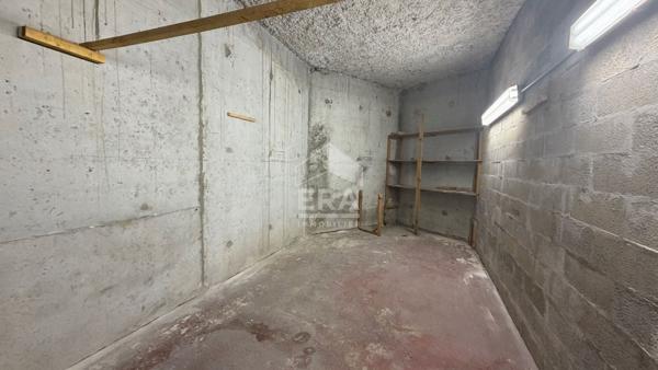 Location Parking / Box 30 m² à Talence - Secteur Forum