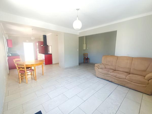 Frontignan (centre ville) - Maison T5 de plain-pied d'environ 103M² avec garage