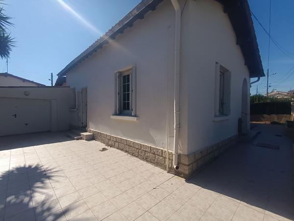 Frontignan (centre ville) - Maison T5 de plain-pied d'environ 103M² avec garage