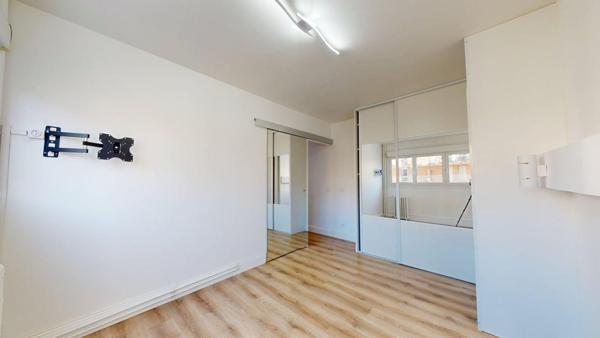 Appartement rénové avec garage, cave et ascenseur - Quartier recherché