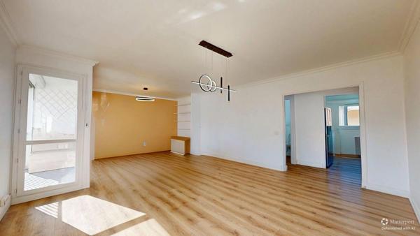 Appartement rénové avec garage, cave et ascenseur - Quartier recherché