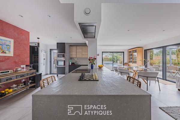 Architecture contemporaine singulière dans un cadre privilégié