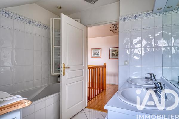 Maison à vendre 7 pièces 165 m² Andrésy