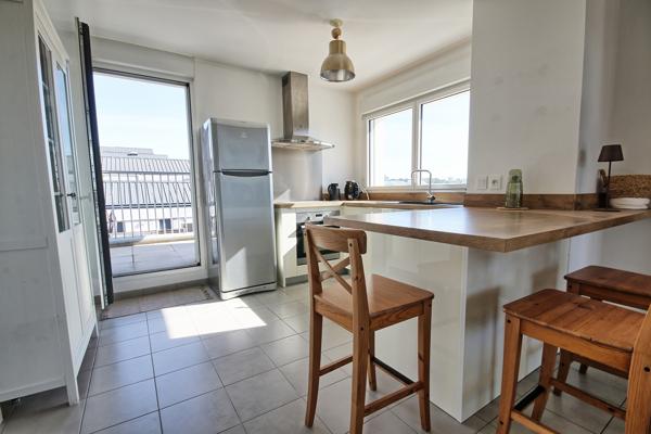 Bassins à flot, T2 de 47m² avec terrasse 30 m² plein sud, balcon et garage