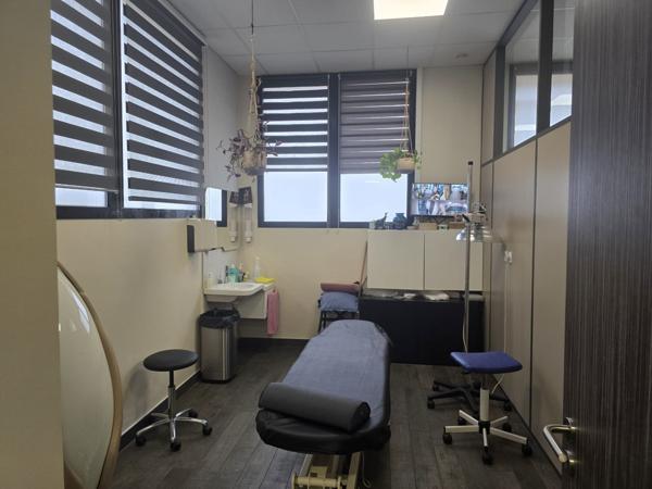 Local commercial en RDC idéalement situé rue André Philip à Villeurbanne