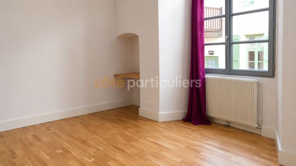 Location
                Appartement100 m² - 3 Pièces -
                    MONTAUBAN (82000)