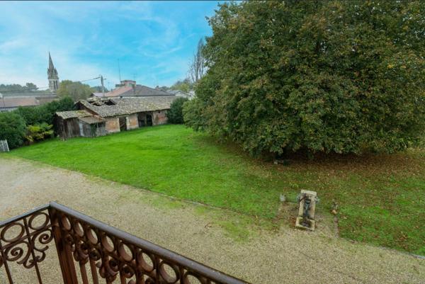 33830 BELIN-BÉLIET - ENTRE BORDEAUX ET ARCACHON - MAGNIFIQUE DEMEURE DU XVIIIe SIECLE DEBUT XIXe DE 450 M² - 12 PIÈCES, 8 CHAMBRES - RENOVATION RÉCENTE - GRAND TERRAIN ARBORÉ