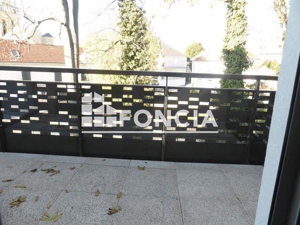 Location Appartement 2 pièces 40.13 m² - 120 RUE PIERRE BROSSOLETTE Sarcelles 95200