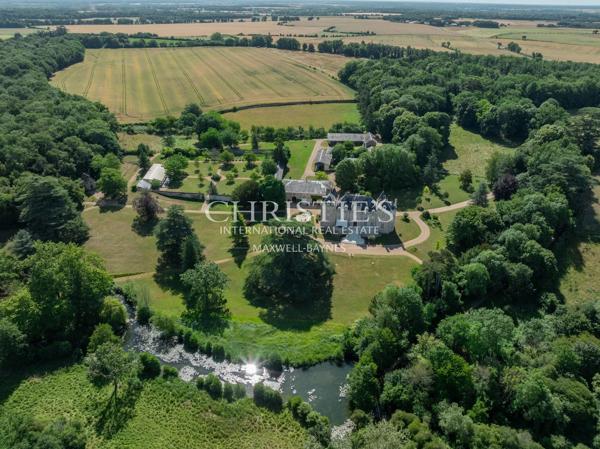 Magnifique château près de Poitiers