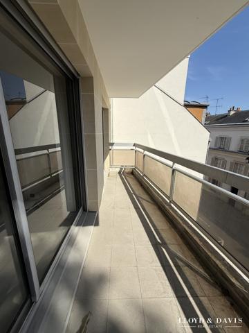 Versailles Notre-Dame – Appartement familial traversant avec balcon plein sud