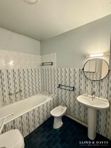 Versailles Notre-Dame – Appartement familial traversant avec balcon plein sud
