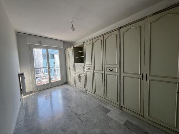Appartement à NICE (06200)