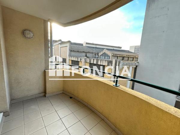 Location Appartement 2 pièces 45.64 m² - Nimes 30000