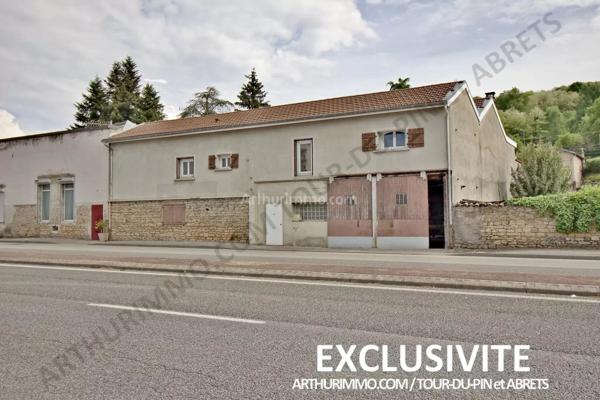 Vente                                                      Immeuble
                        
                     8 pièces                      248 m2                     à Bourgoin-Jallieu