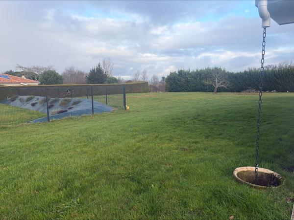 Terrain constructible de 1 132 m² à Layrac