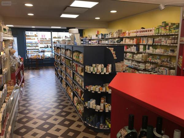 Murs commerciaux à vendre à Valognes dans la Manche (50700), ref : 310   
Centre ville