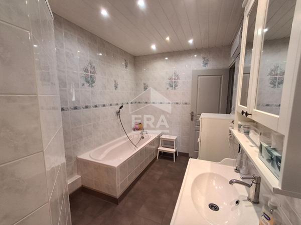 Maison de famille style corps de ferme Leforest 8 pièce(s) 205 m2