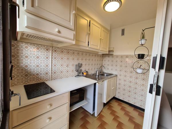 Studio 1 pièce(s) 27.82 m²
