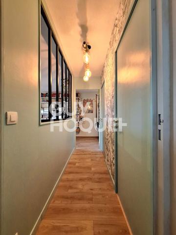 Très bel appartement T2 à Aytré - Dernier étage avec balcon et parking couvert.