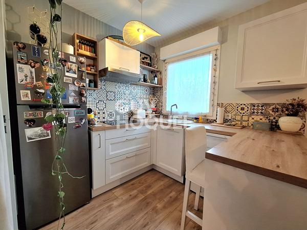 Très bel appartement T2 à Aytré - Dernier étage avec balcon et parking couvert.