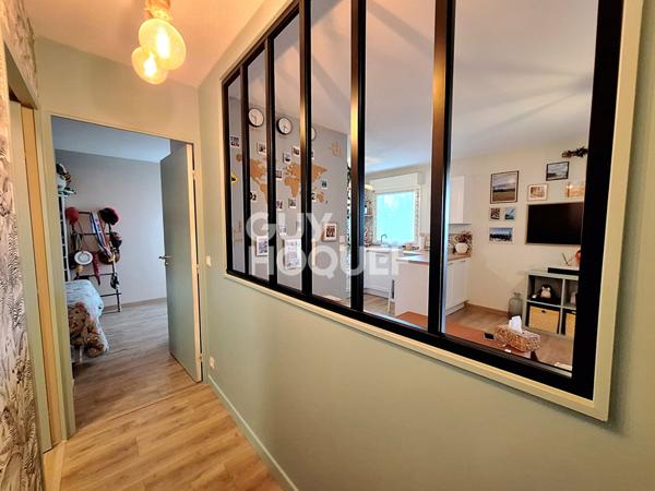 Très bel appartement T2 à Aytré - Dernier étage avec balcon et parking couvert.