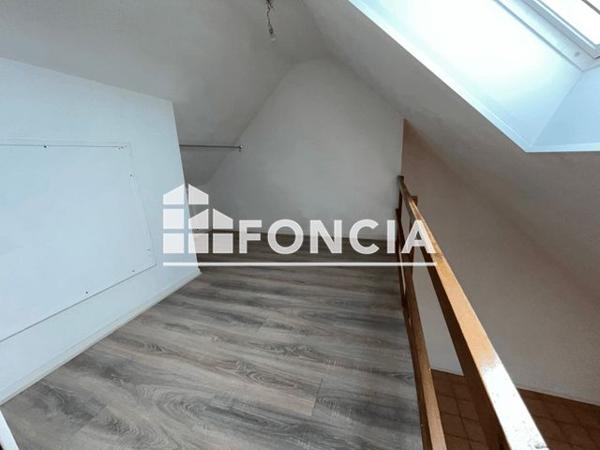 Location Appartement 2 pièces 37.3 m² - 3 RUE DU 11 NOVEMBRE La Suze Sur Sarthe 72210