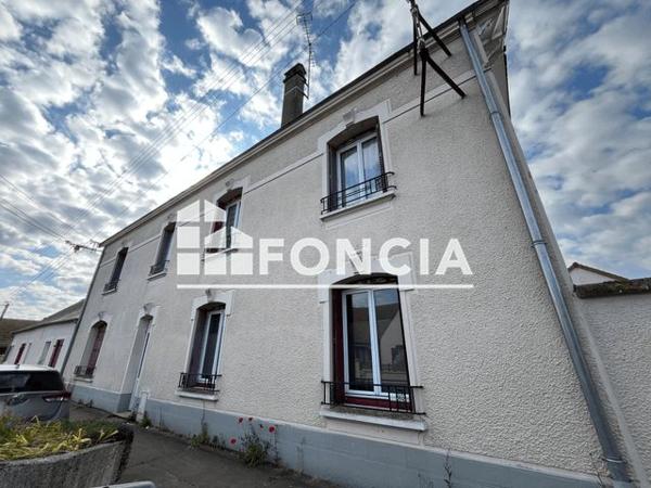 Location Appartement 2 pièces 37.3 m² - 3 RUE DU 11 NOVEMBRE La Suze Sur Sarthe 72210