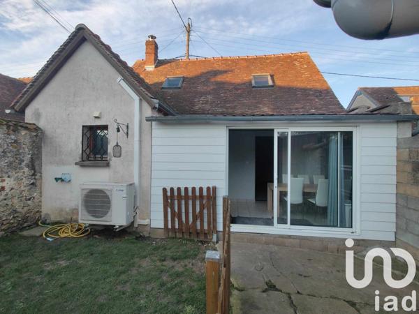 Maison de village 4 pièces de 78 m² à Saint-Piat (28130)