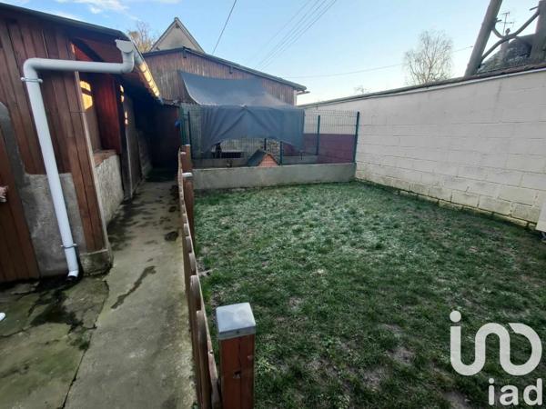 Maison de village 4 pièces de 78 m² à Saint-Piat (28130)