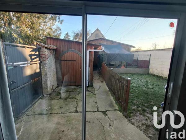 Maison de village 4 pièces de 78 m² à Saint-Piat (28130)