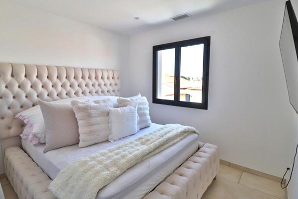Villa  5 pièce(s) 120 m2 avec grande terrasse de 120m²