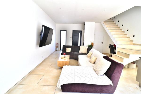 Villa  5 pièce(s) 120 m2 avec grande terrasse de 120m²