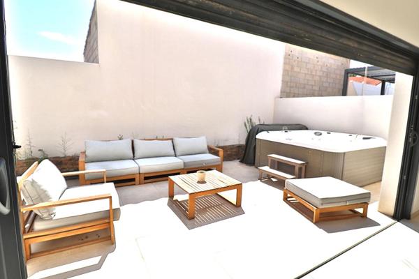 Villa  5 pièce(s) 120 m2 avec grande terrasse de 120m²