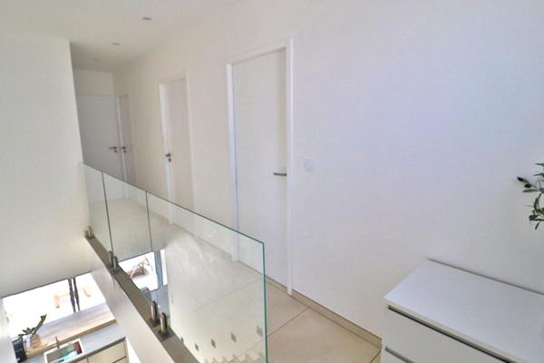 Villa  5 pièce(s) 120 m2 avec grande terrasse de 120m²