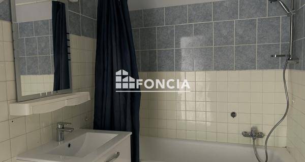 Location Studio 27.93 m² - Oloron-sainte-marie 64400