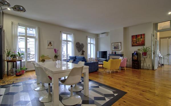 AGEN HYPER CENTRE - Appartement entièrement rénové de 147m² avec garage et cave en coeur de ville quartier CARNOT.