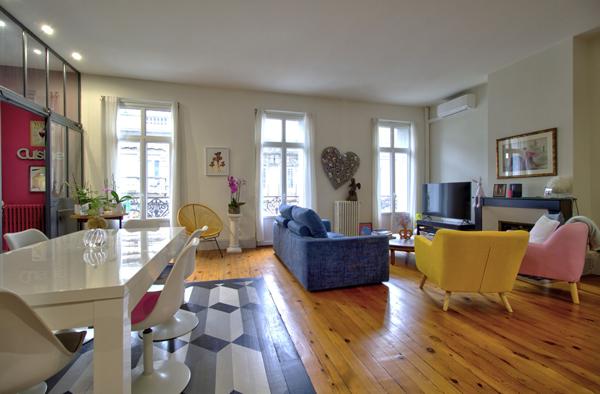 AGEN HYPER CENTRE - Appartement entièrement rénové de 147m² avec garage et cave en coeur de ville quartier CARNOT.