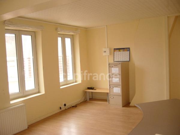 Dpt Nord (59), à vendre ROUBAIX immeuble rapport mixte commerce-bureau-appartement 11 pièces , 207m²