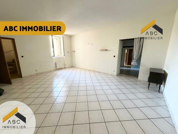 Orange (84100) Appartement 2 chambres - 70 m2 en centre-ville d’Orange