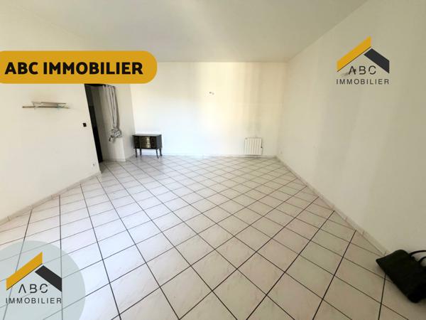 Orange (84100) Appartement 2 chambres - 70 m2 en centre-ville d’Orange