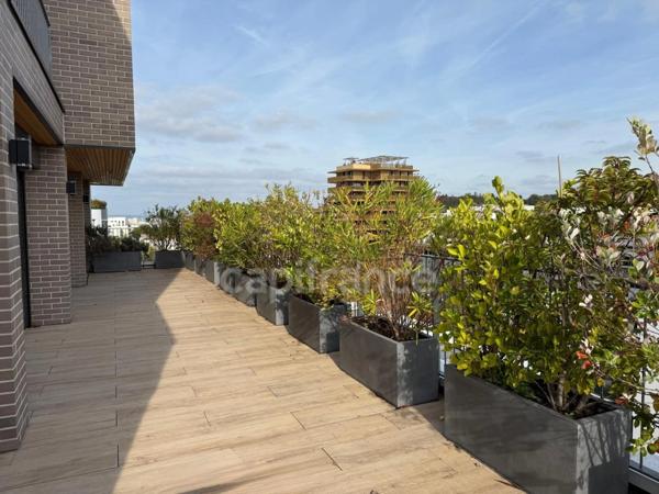 RUEIL MALMAISON - Eco quartier de l'Arsenal - 6 PIECES 150,31M2 - DERNIER ÉTAGE - 4 CHAMBRES - TERRASSE PANORAMIQUE