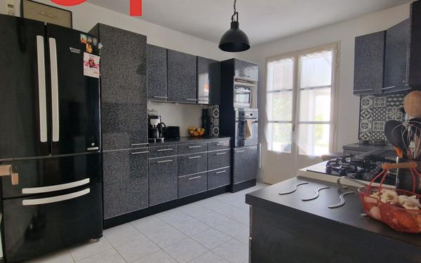 Maison à vendre    4 pièces •  Port-des-Barques