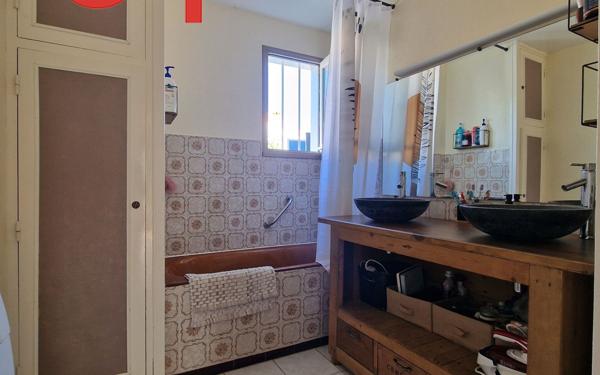 Maison à vendre    4 pièces •  Port-des-Barques