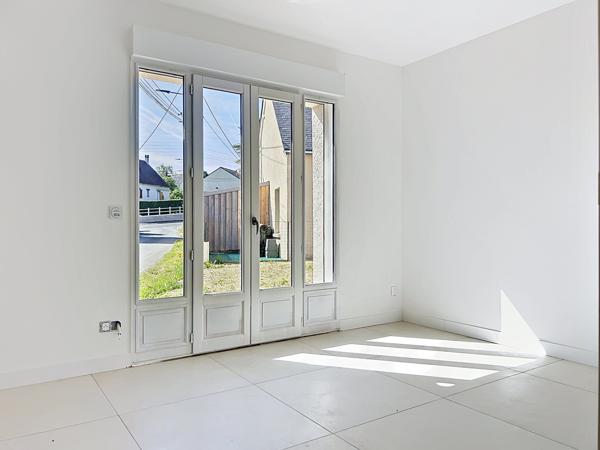 Maison
         5 pièces
        - 164 m² 350 000 € *
