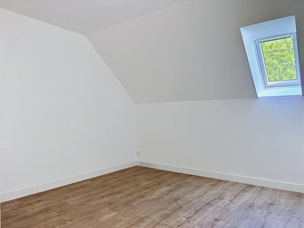 Maison
         5 pièces
        - 164 m² 350 000 € *