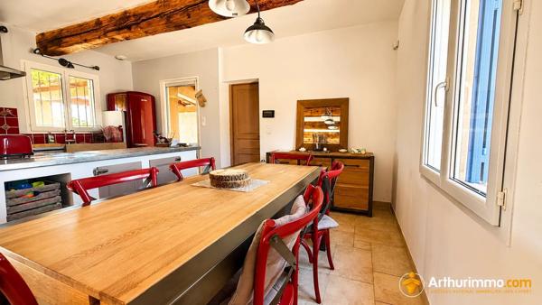 Vente                                                      Maison
                        
                     6 pièces                      148 m2                     à Pourrières