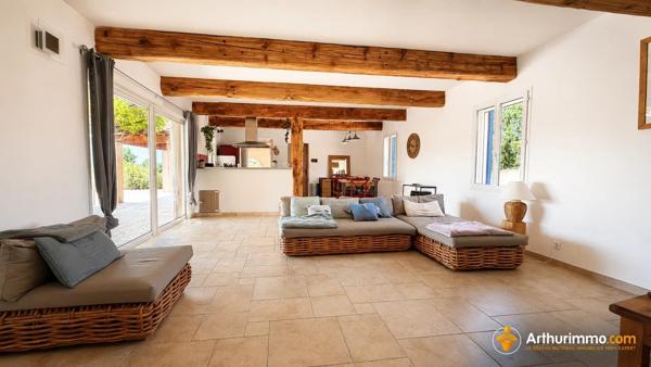Vente                                                      Maison
                        
                     6 pièces                      148 m2                     à Pourrières