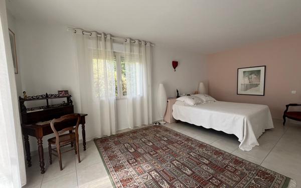 Maison à vendre    5 pièces • 180 m2 Muret